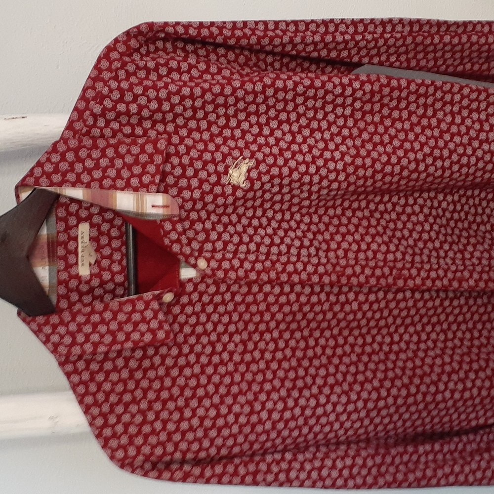 Like new unique Burberry casual button shirt